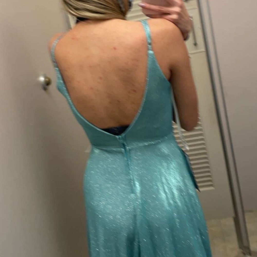 Prom dress - Picture 2 of 3